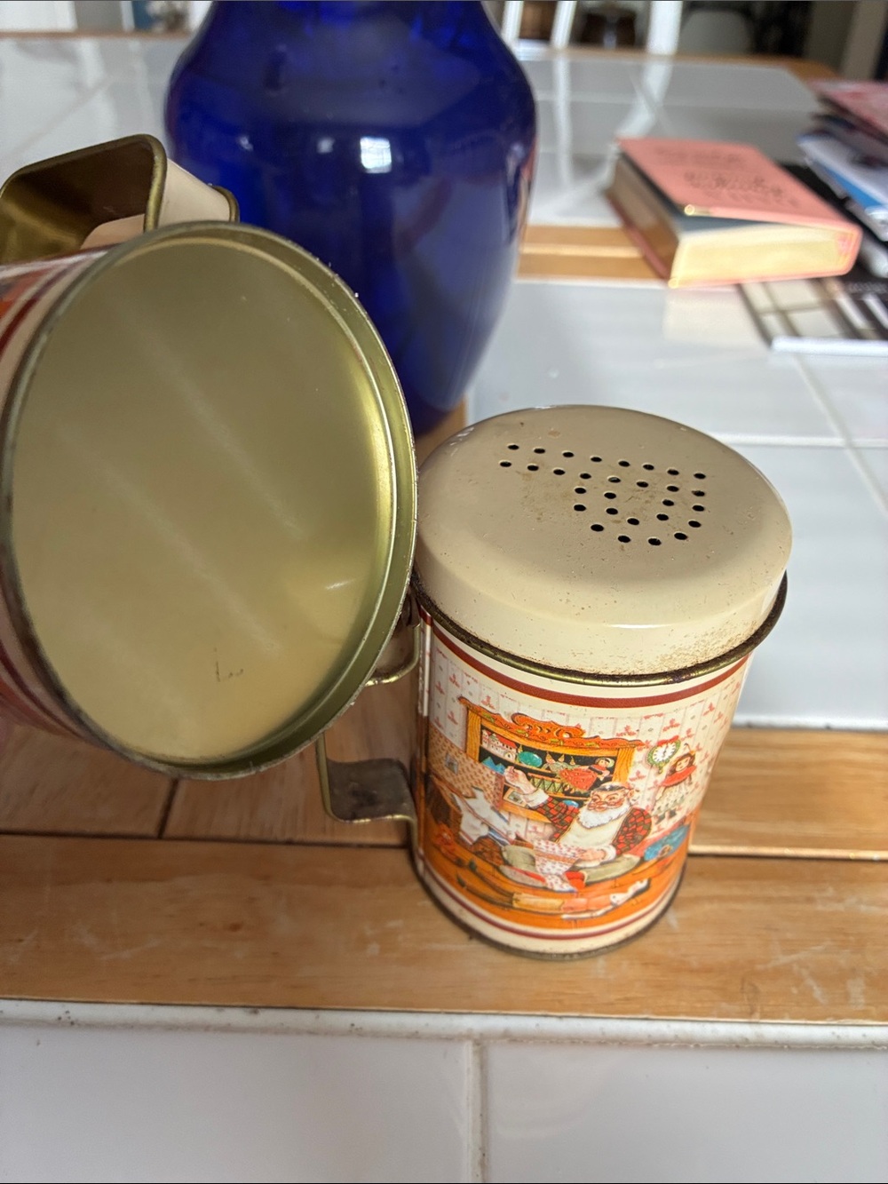 Vintage Holiday Kitchen Salt and Pepper Shakers - Cream and Multicolor - Picture 8 of 13